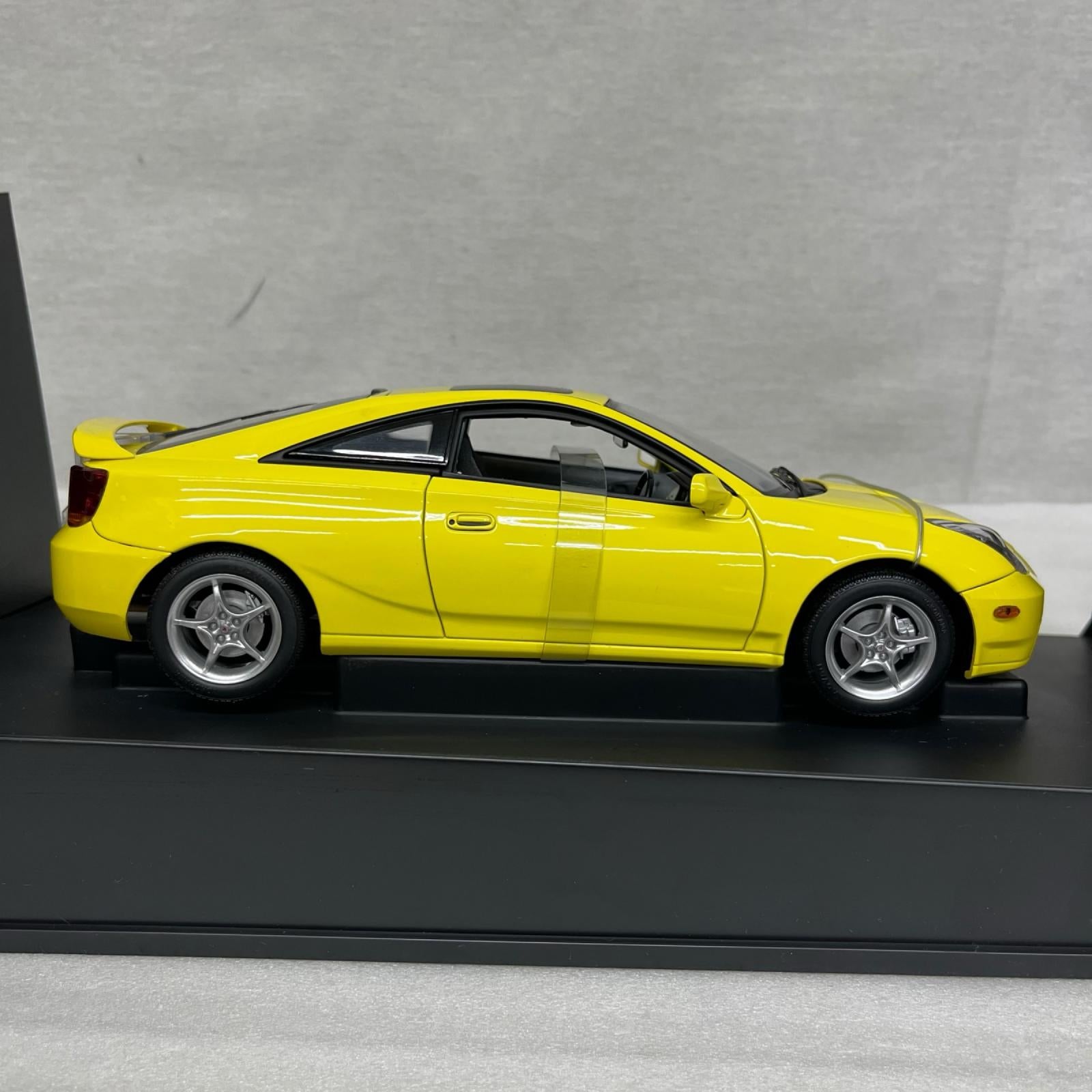 AUTOart トヨタ セリカ GT-S 黄 AUTOart スケールカー