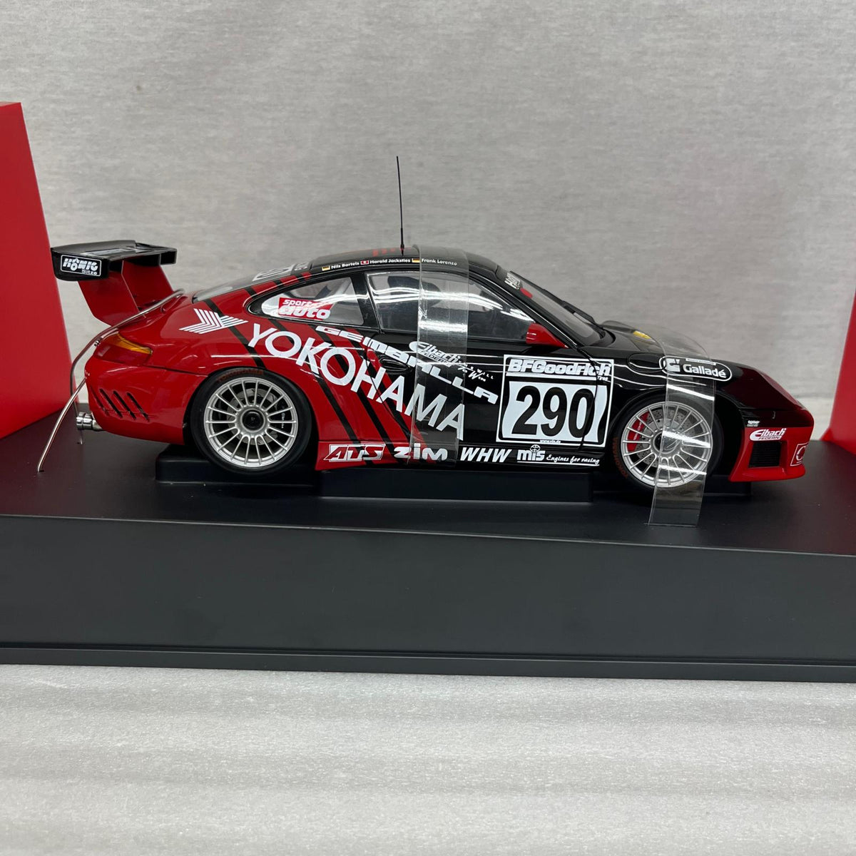 AUTOart YOKOHAMA ポルシェ 911 GT3 RS スケールカー