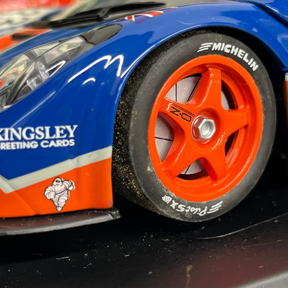 UT MODEL マクラーレン F1 GTR スケールカー