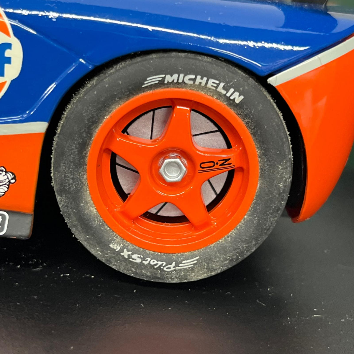 UT MODEL マクラーレン F1 GTR スケールカー