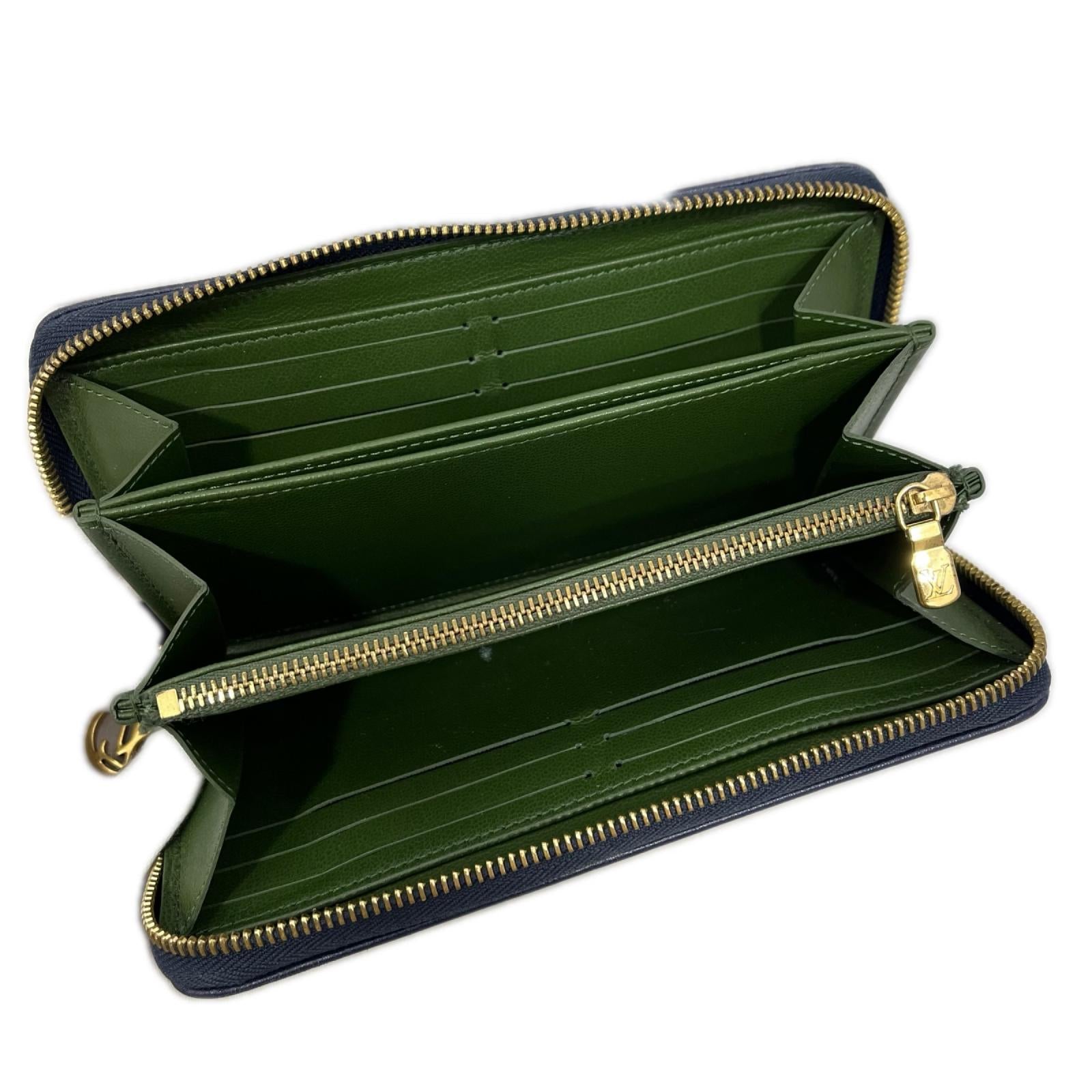 LV クッサン ジッピーウォレット M82642
