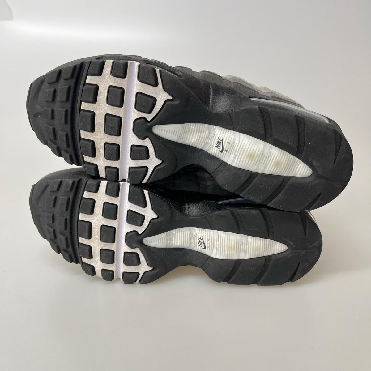 スニーカー HM4740-007 27cm 27cm (US9 UK8 1/2 EU44)