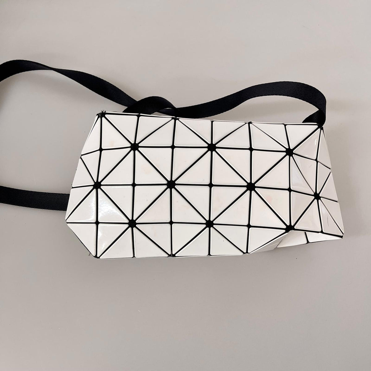 ショルダーバッグ BAOBAO ISSEY MIYAKE ショルダーバッグ ホワイト
