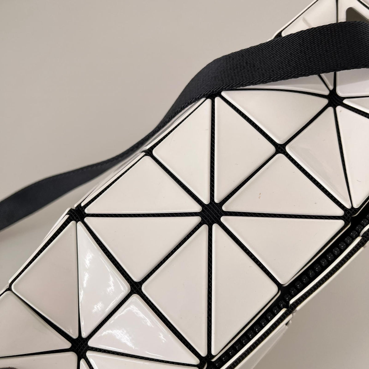 ショルダーバッグ BAOBAO ISSEY MIYAKE ショルダーバッグ ホワイト