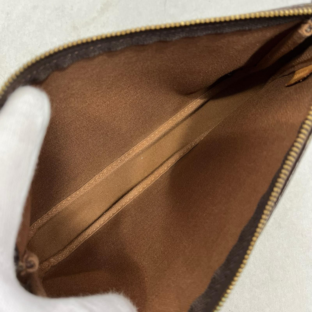 LV アクセソワール