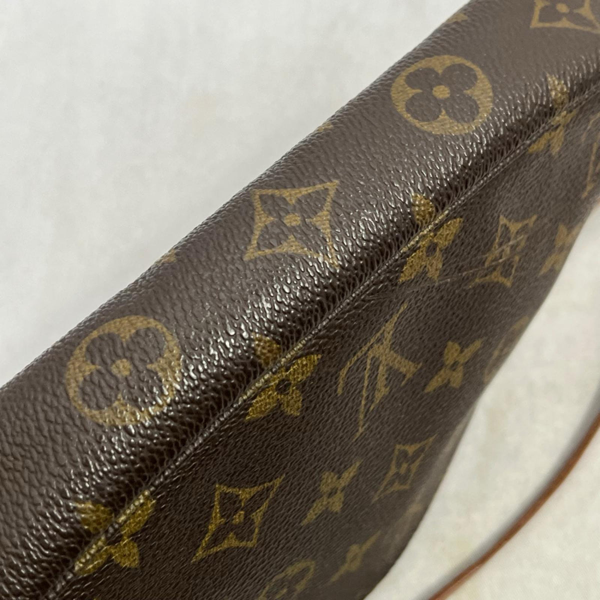 LV アクセソワール