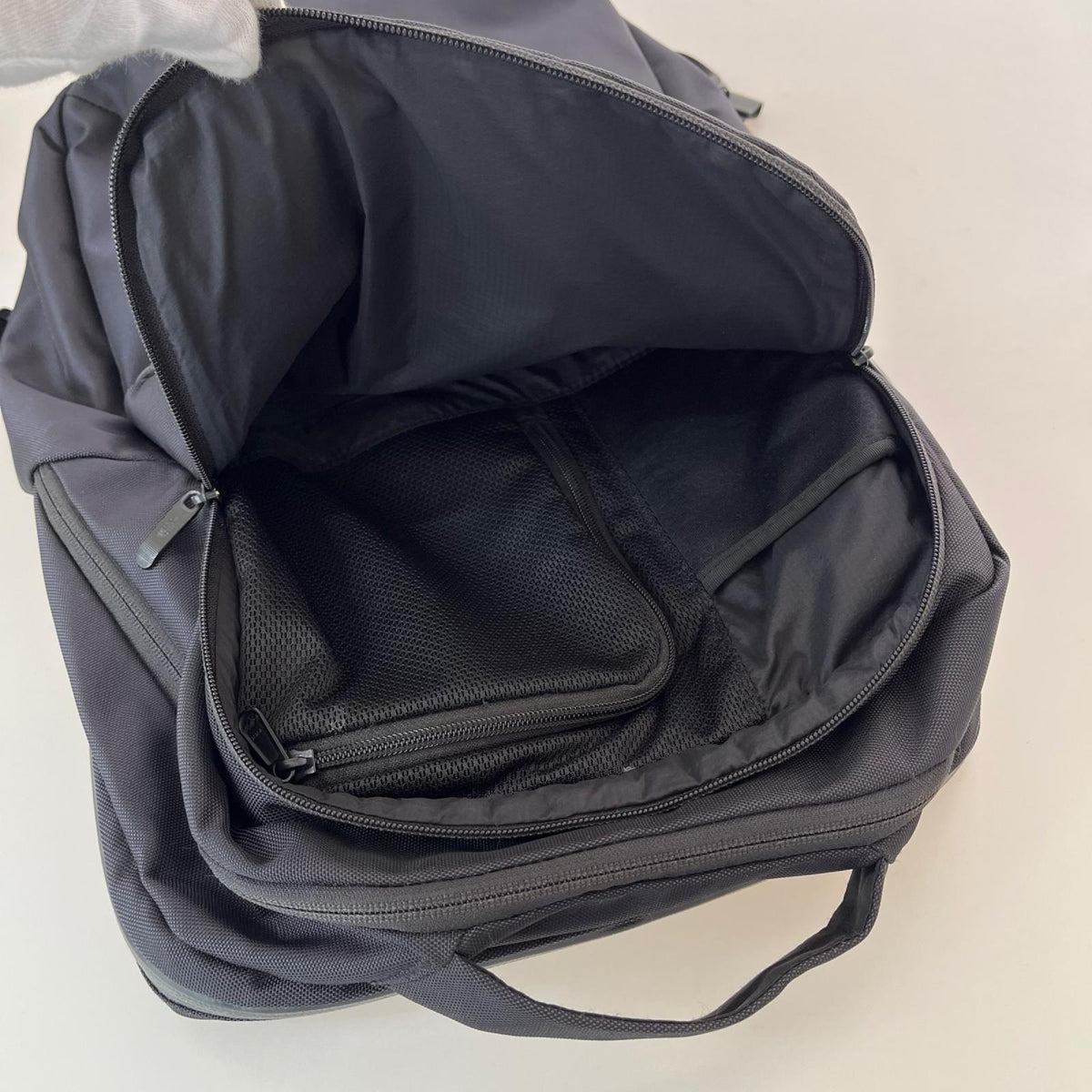 リュック・デイパック NM82214シャトルデイバッグ 黒 ブラック