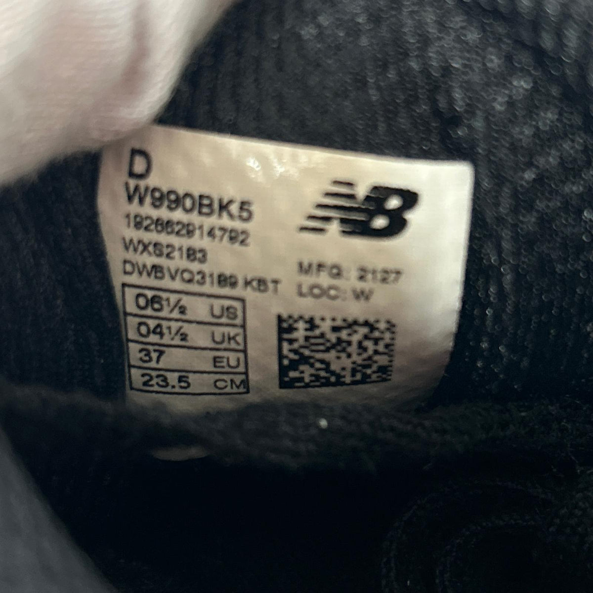スニーカー W990BK5 23.5cm ブラック
