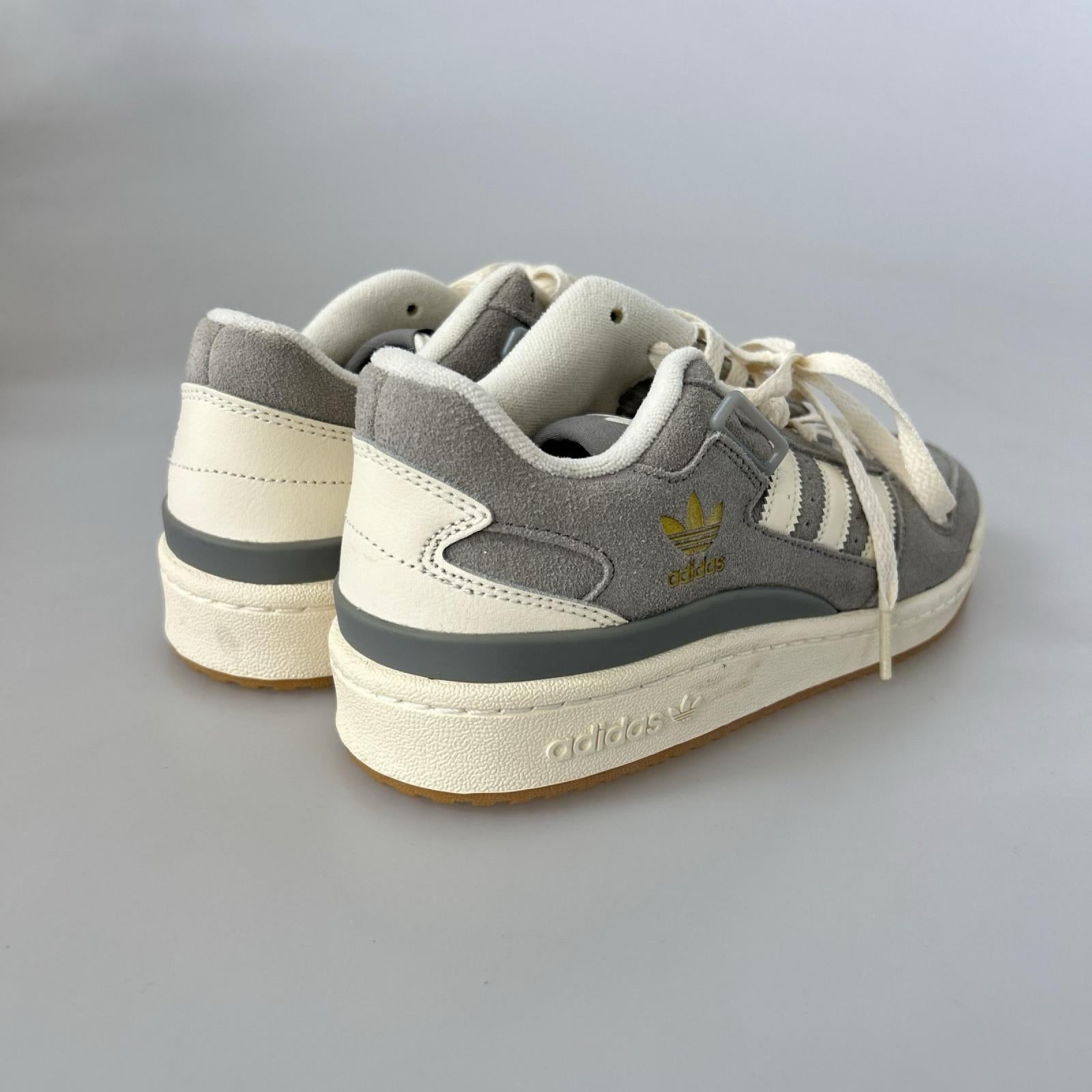 スニーカー FORUM LOW(23.5) 23.5cm (US5 1/2 UK5 EU37) グレー