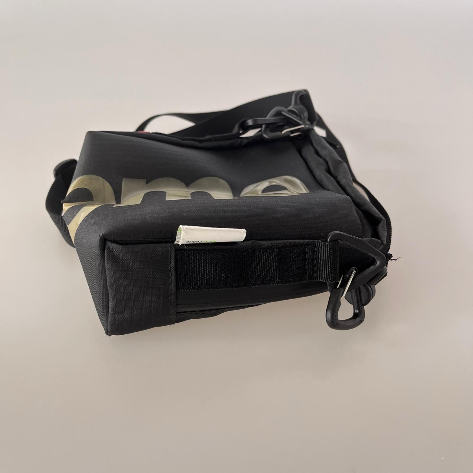 ショルダーバッグ 21SS Neck Pouch 黒 ブラック