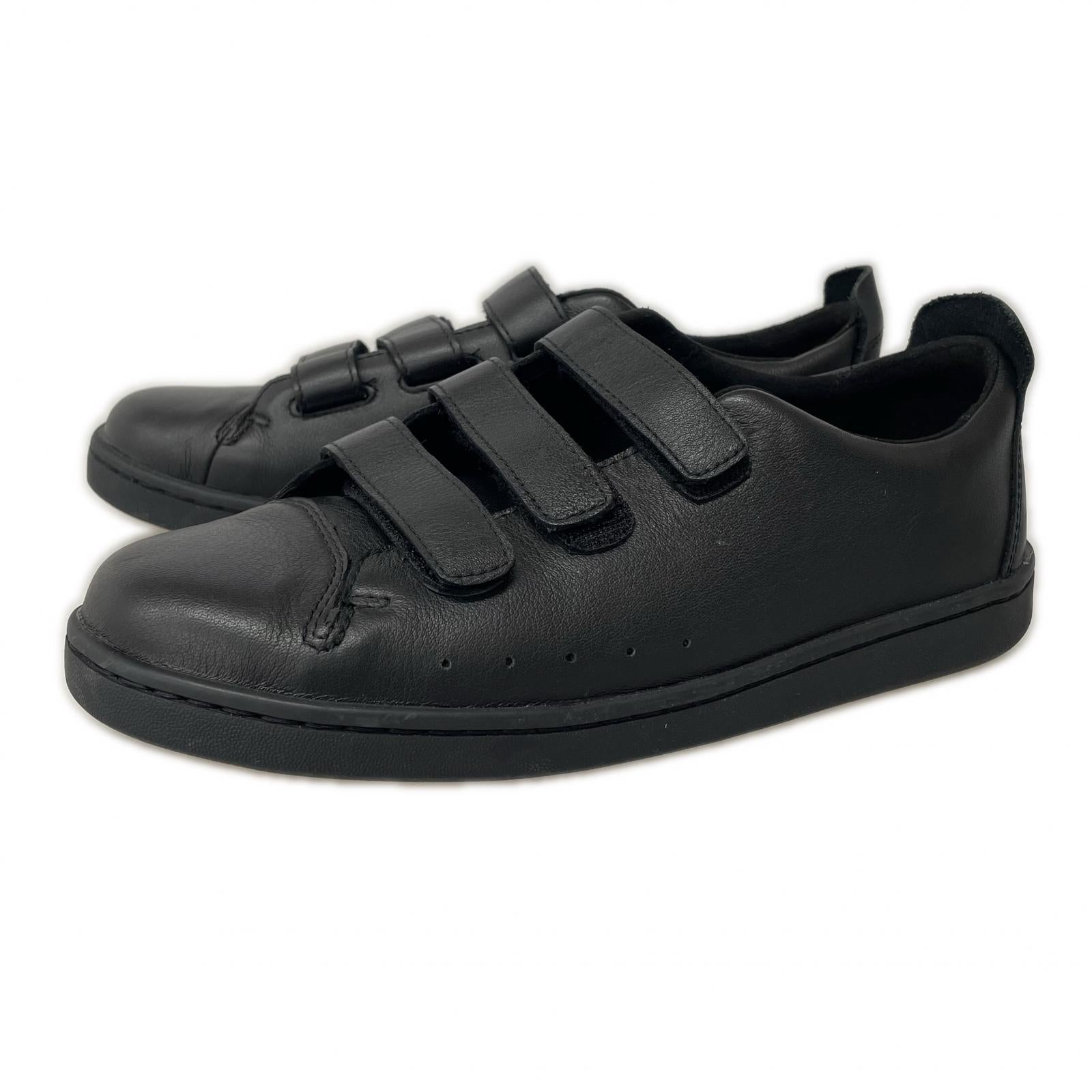 スニーカー Clarks ベルクロローカットスニーカーBK ブラック