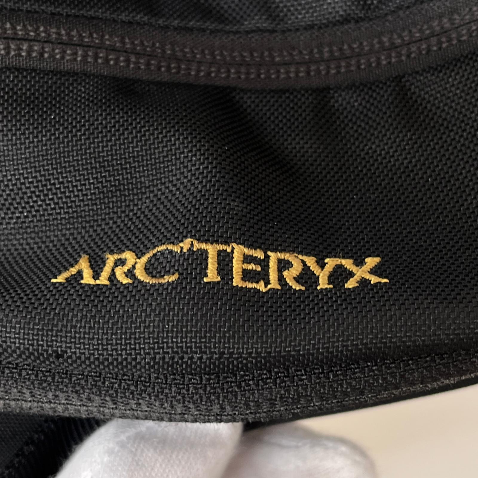 リュック・デイパック ARC'TERYX マンティス 26 バックパック 黒 ブラック
