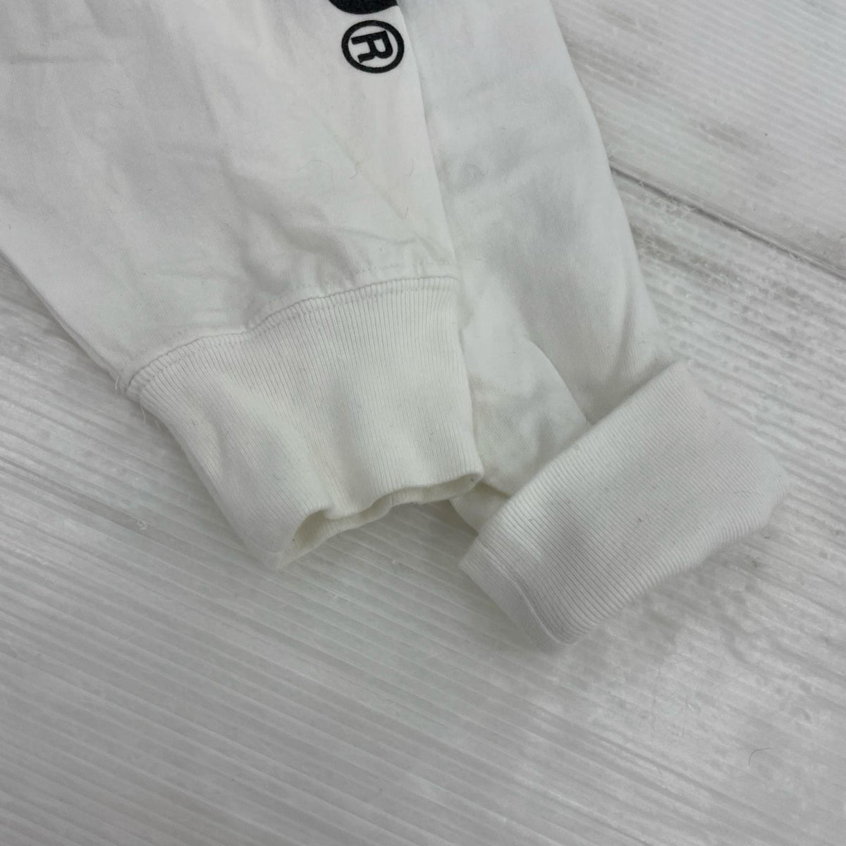 長袖Tシャツ 袖ロゴデザイン 白 (L) L ホワイト