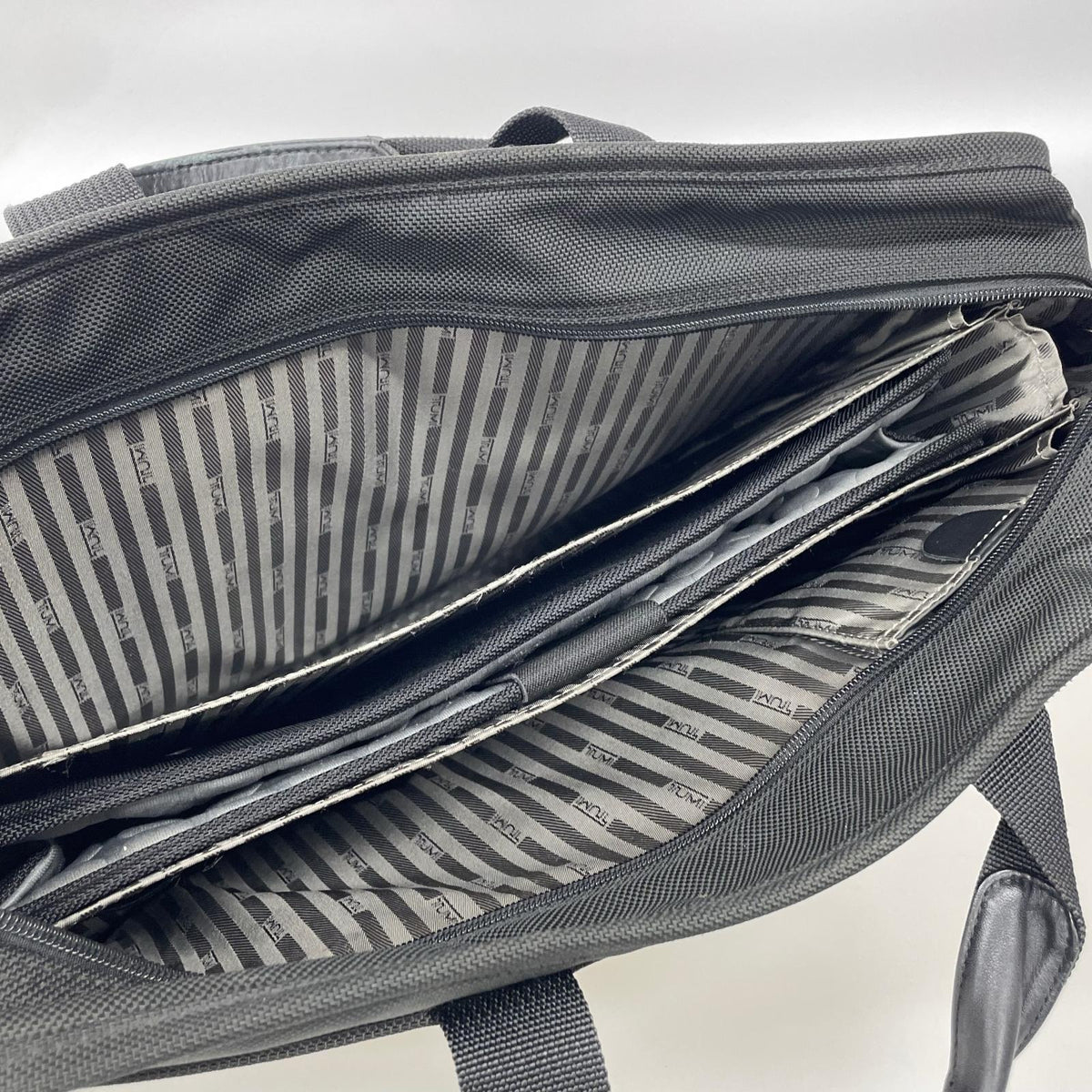 ショルダーバッグ VOYAGEUR MAUREN 2WAYバッグ ブラック