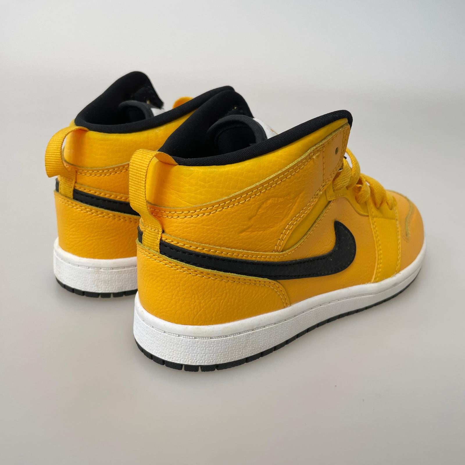 スニーカー AJ1 MID (22.0cm) イエロー