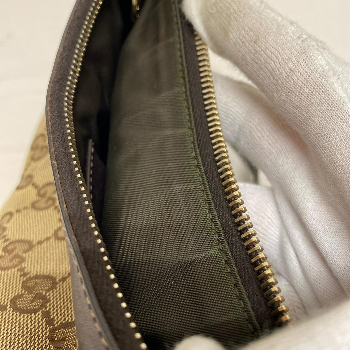 GUCCI GGキャンバス ラブリーハートコスメティックポーチ
