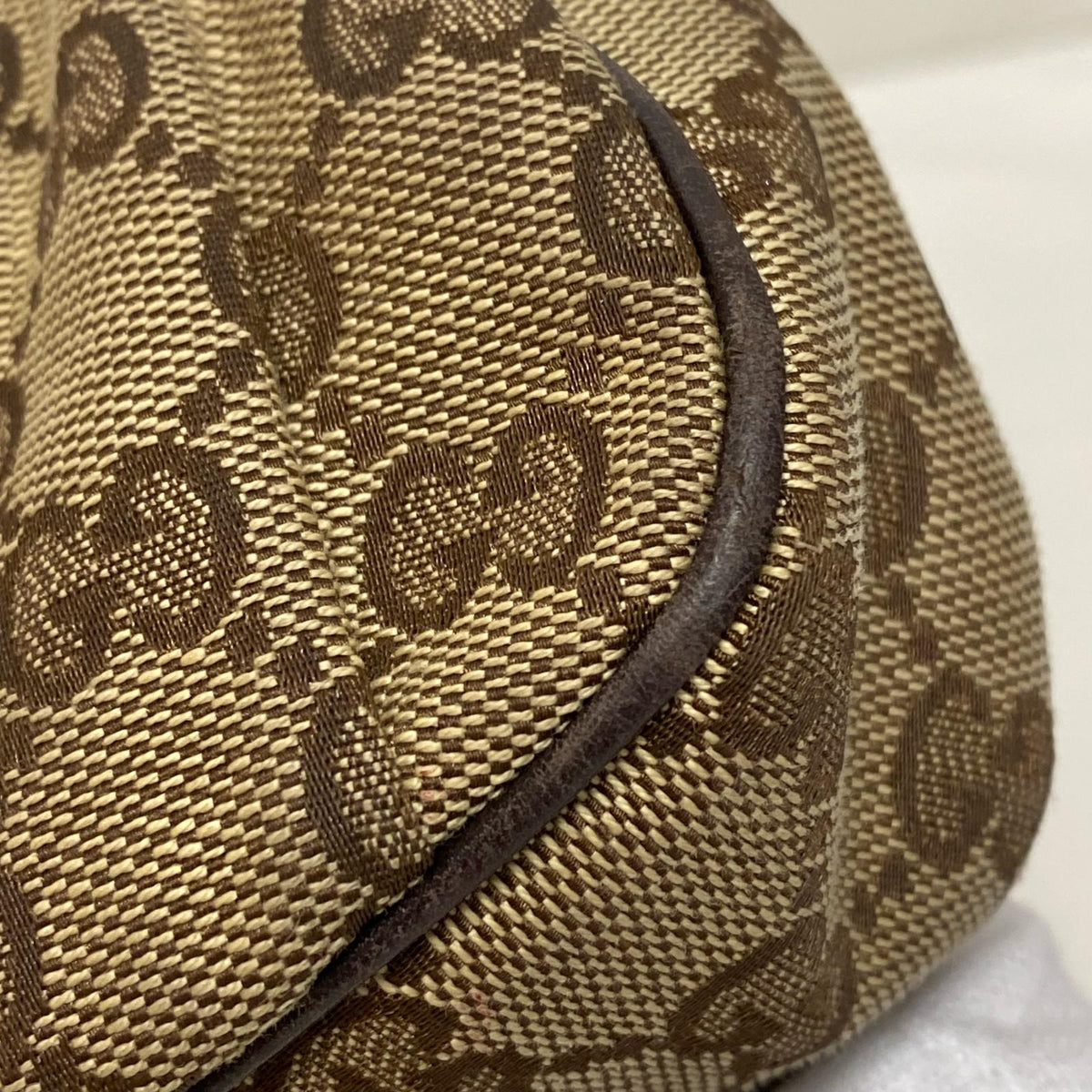 GUCCI GGキャンバス ラブリーハートコスメティックポーチ
