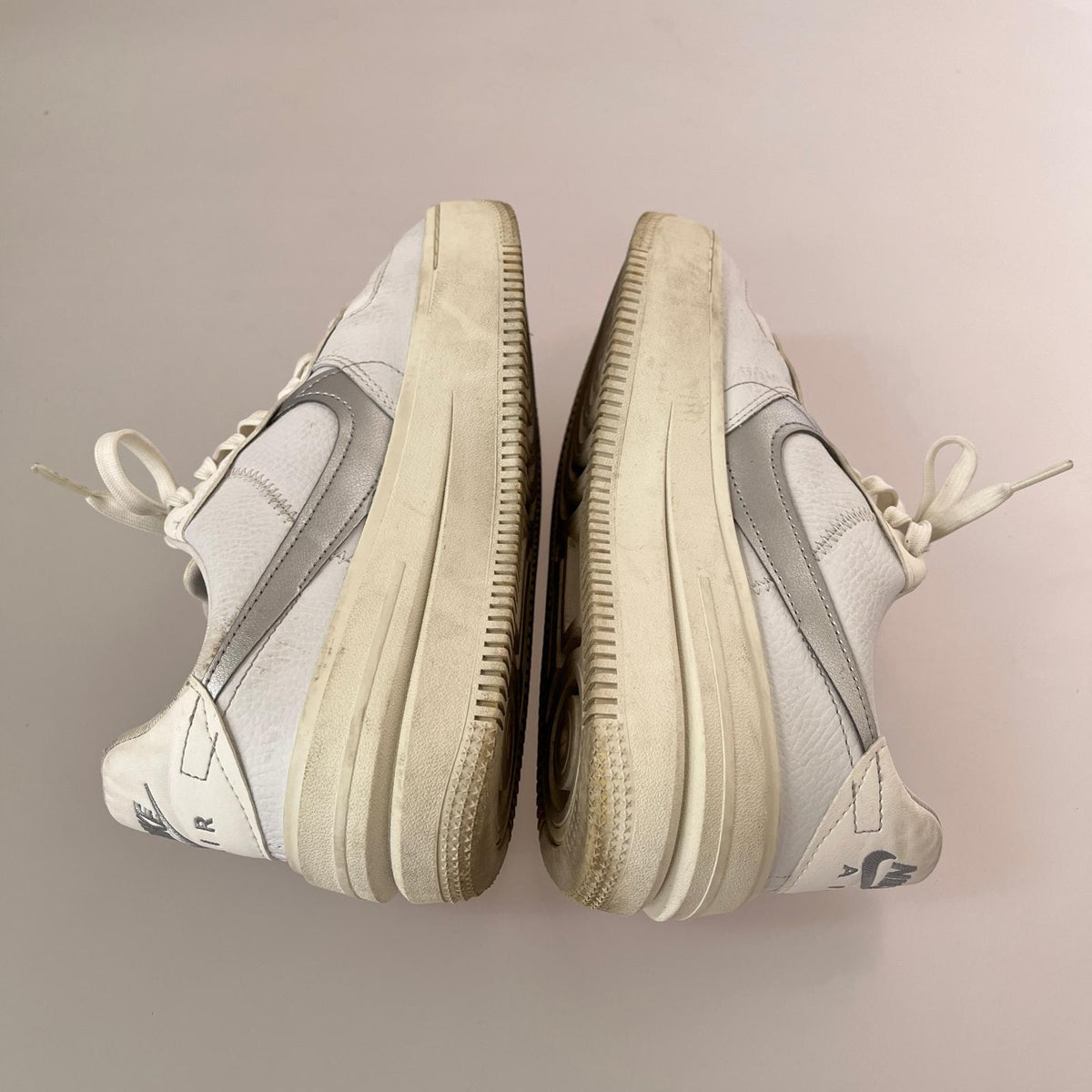スニーカー W AF1 PLT.AF.O WMNS AIR FORCE(24.5) 24.5cm (US6 1/2 UK6 EU39) ホワイト