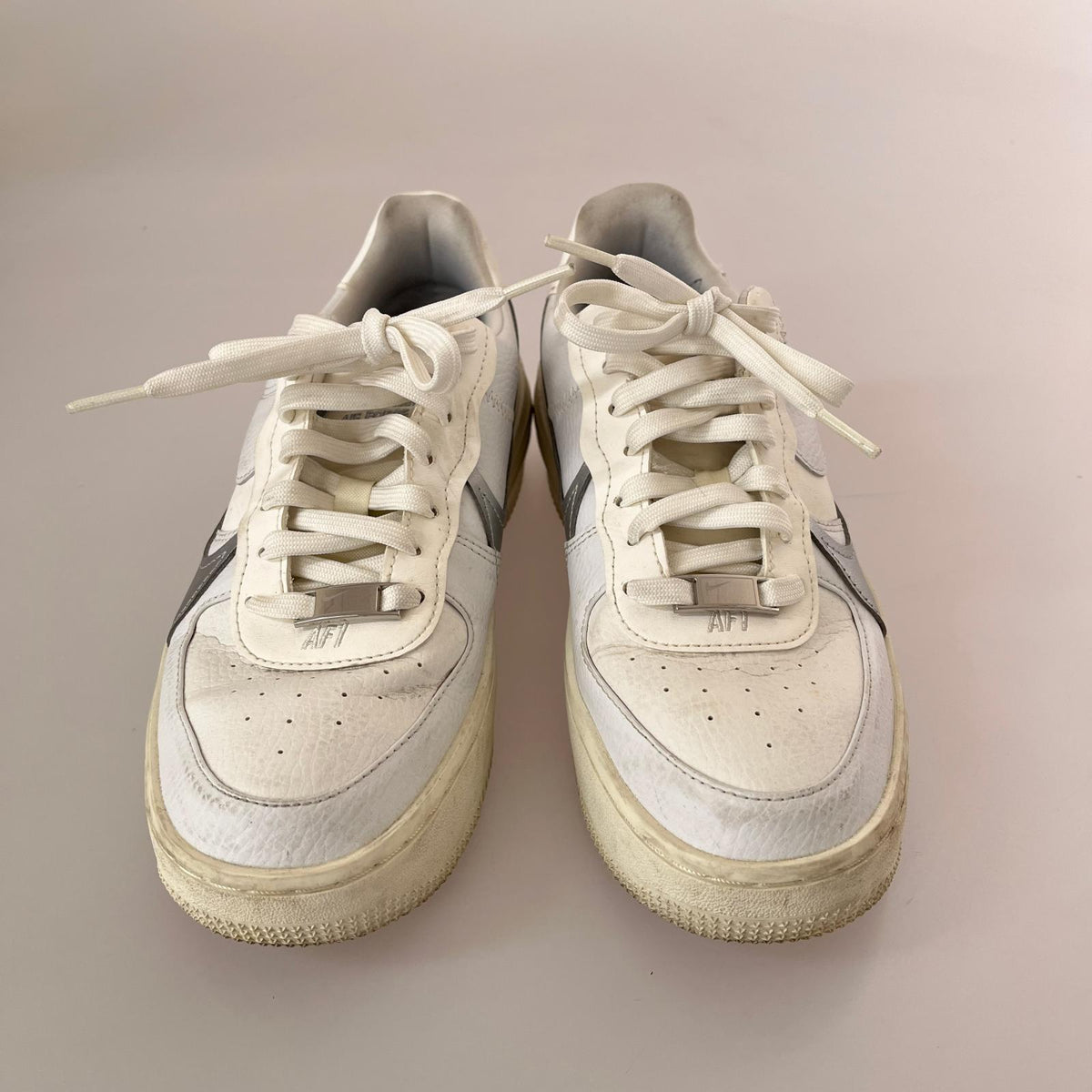 スニーカー W AF1 PLT.AF.O WMNS AIR FORCE(24.5) 24.5cm (US6 1/2 UK6 EU39) ホワイト