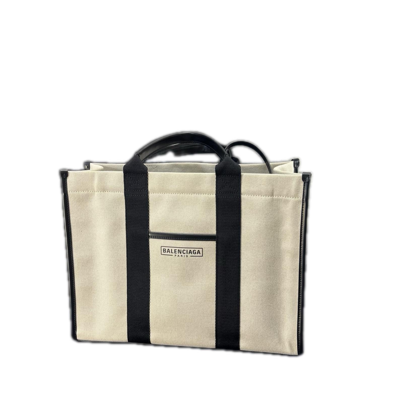 Hardware Tote Bag MEDIUM 671400 9260