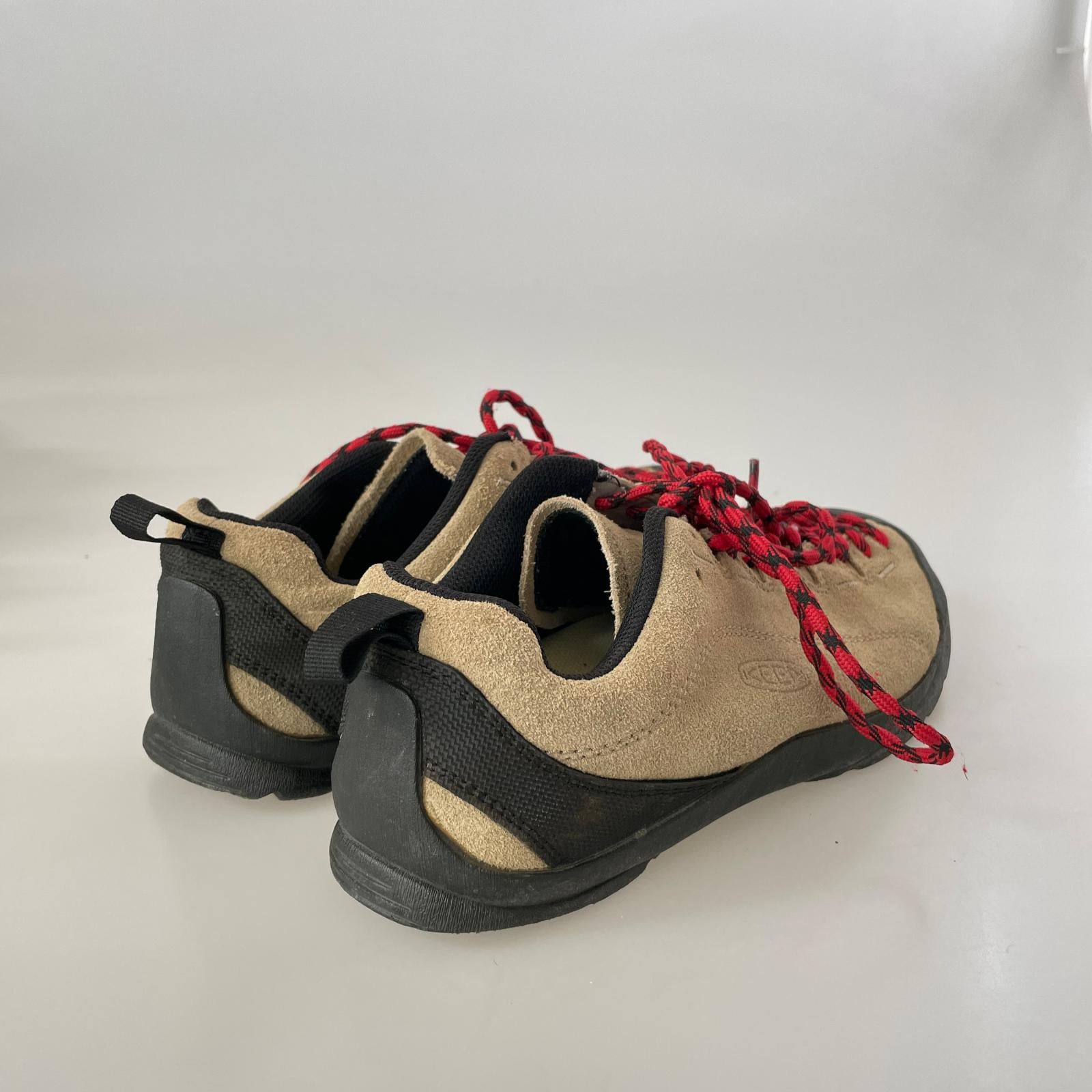スニーカー keen ジャスパー ベージュ 25cm (US7 UK6 1/2 EU40) ベージュ