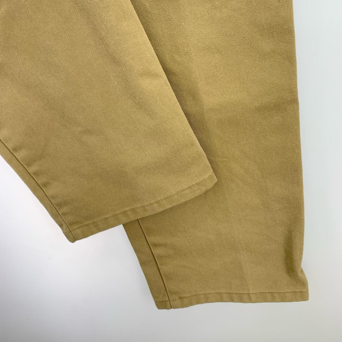 パンツ T-02 TAPERED FIT PANTS(32)ベージュ 32 ベージュ