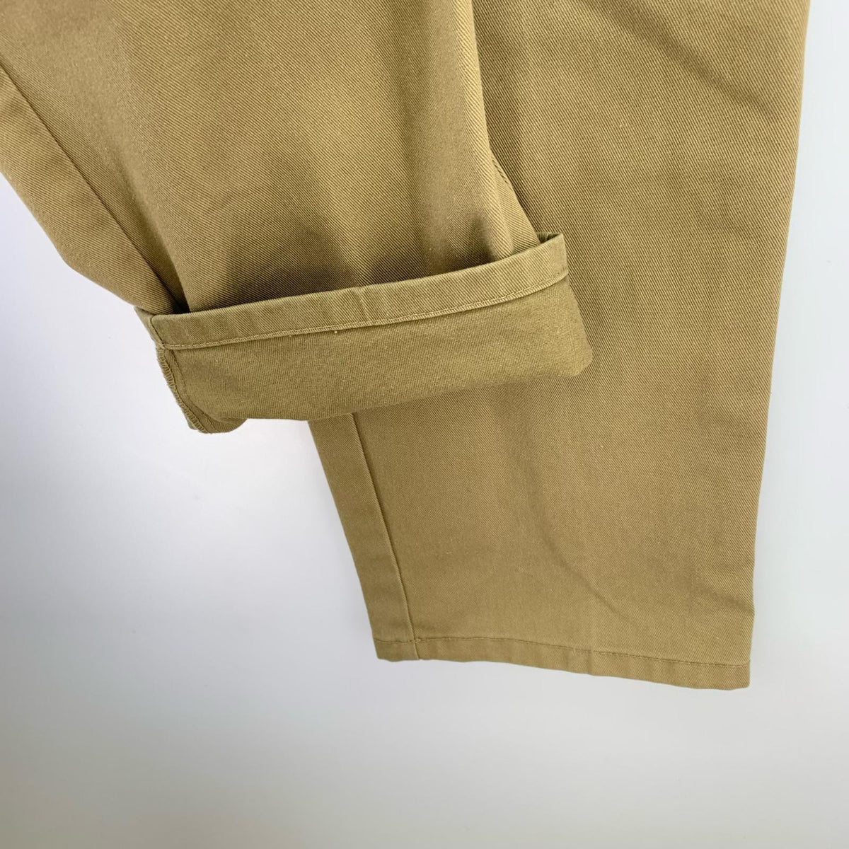 パンツ T-02 TAPERED FIT PANTS(32)ベージュ 32 ベージュ