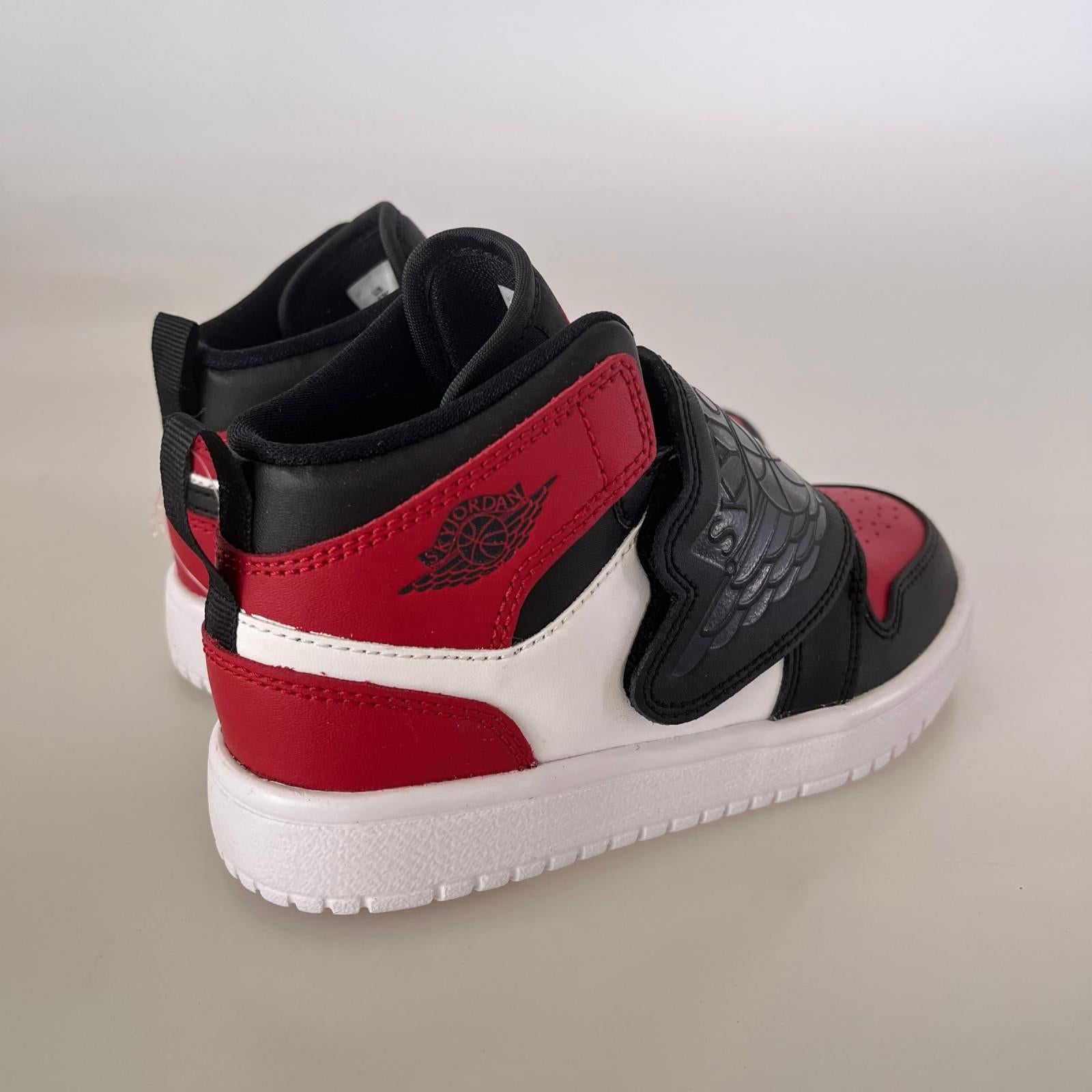 その他靴 NIKE スカイジョーダン BQ7197-016