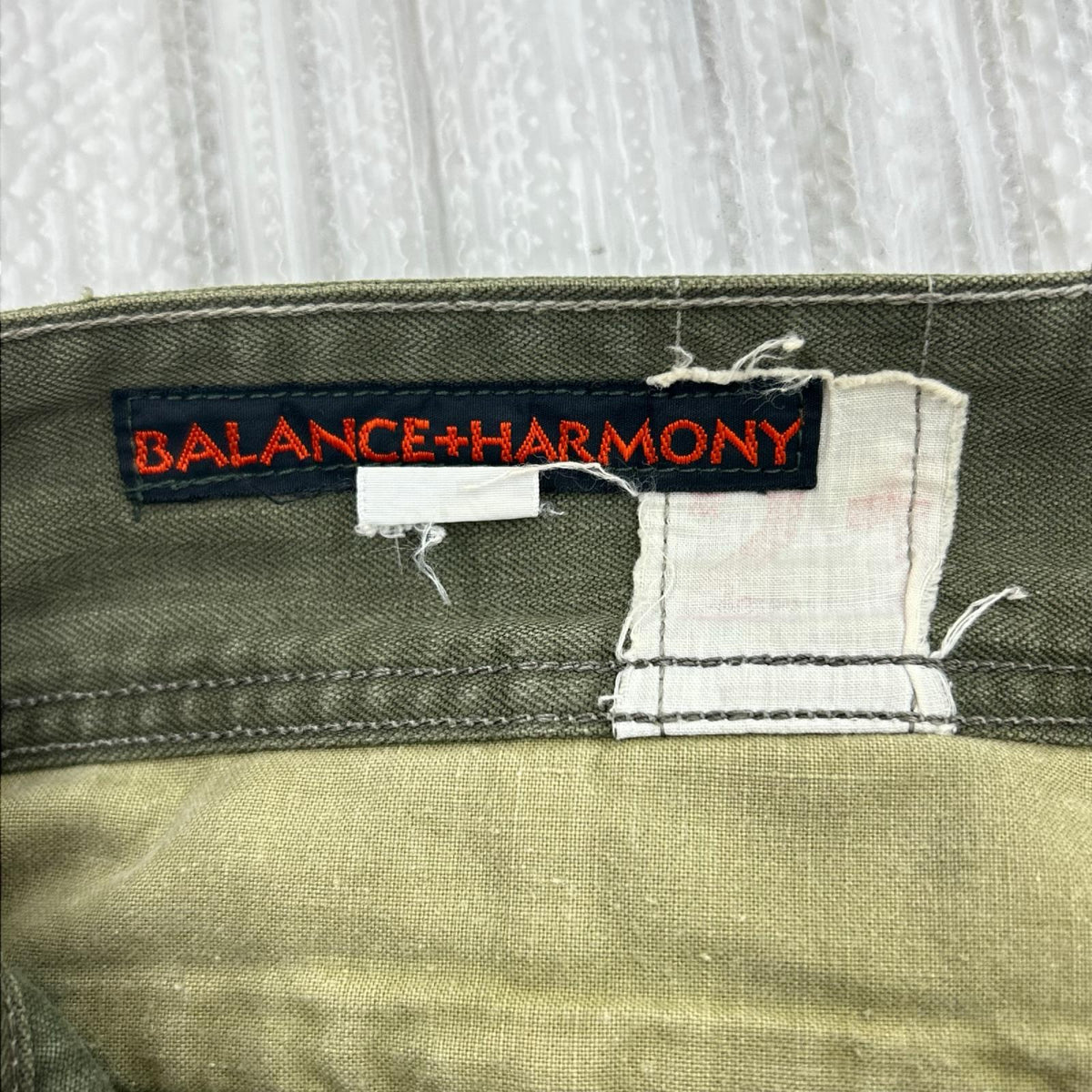 ショートパンツ BALANCE+HARMONY カーキ M カーキ