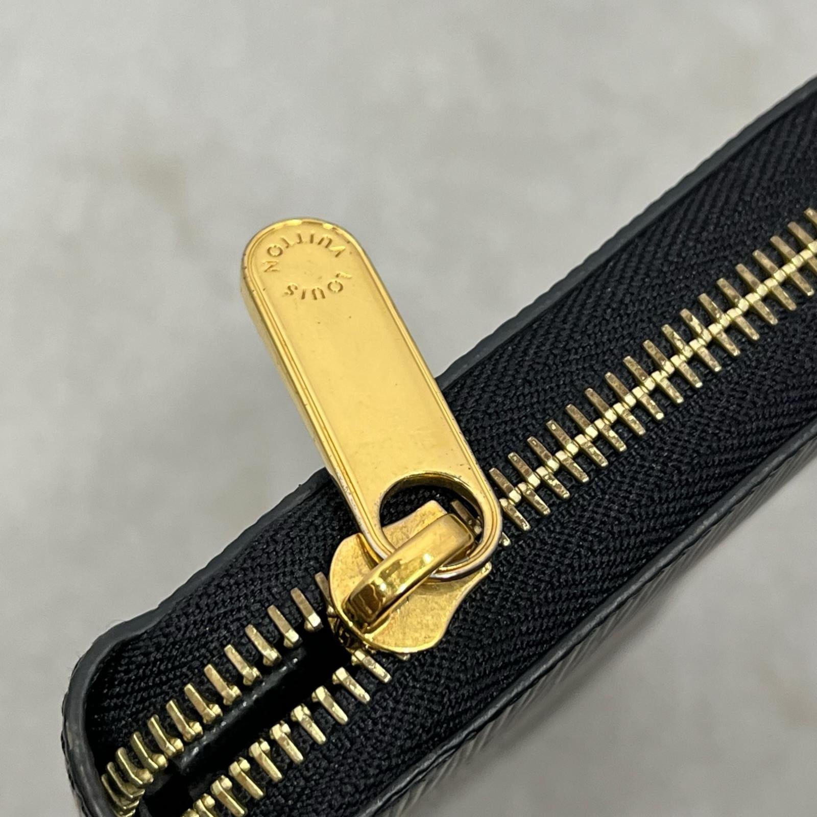 LV エピ M68755 ノワール ジッピーウォレット M68755