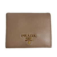 PRADA サフィアーノ