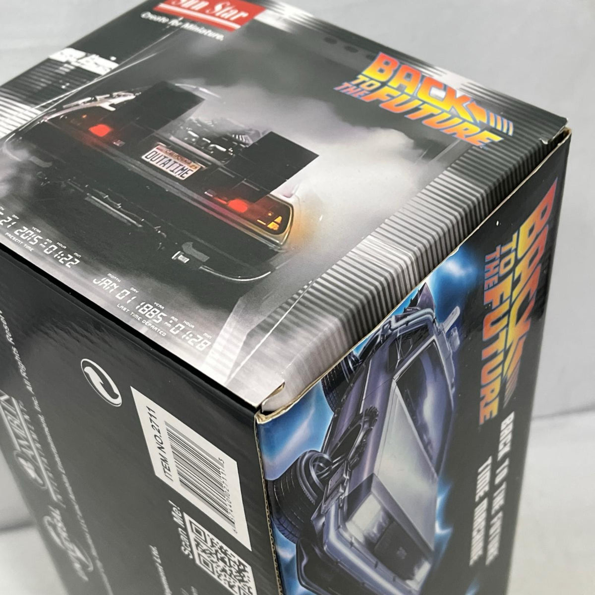 Sun Star BACK TO THE FUTURE 1/18 デロリアン BACK TO THE FUTUER SUN STAR スケールカー
