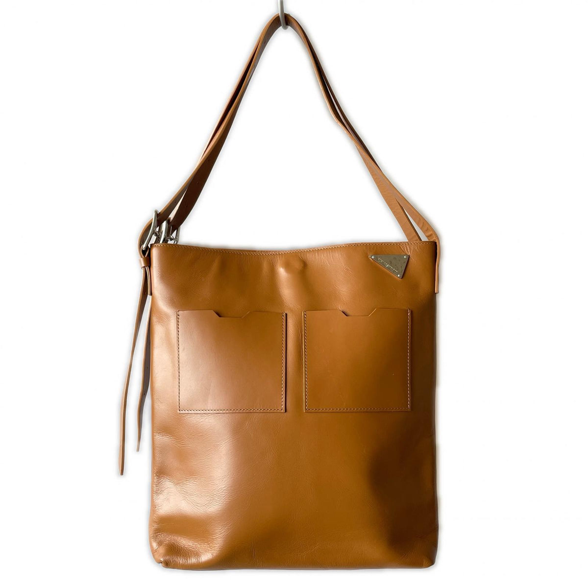 ショルダーバッグ 三角プレート DOCKING SHOULDER BAG キャラメル ブラウン