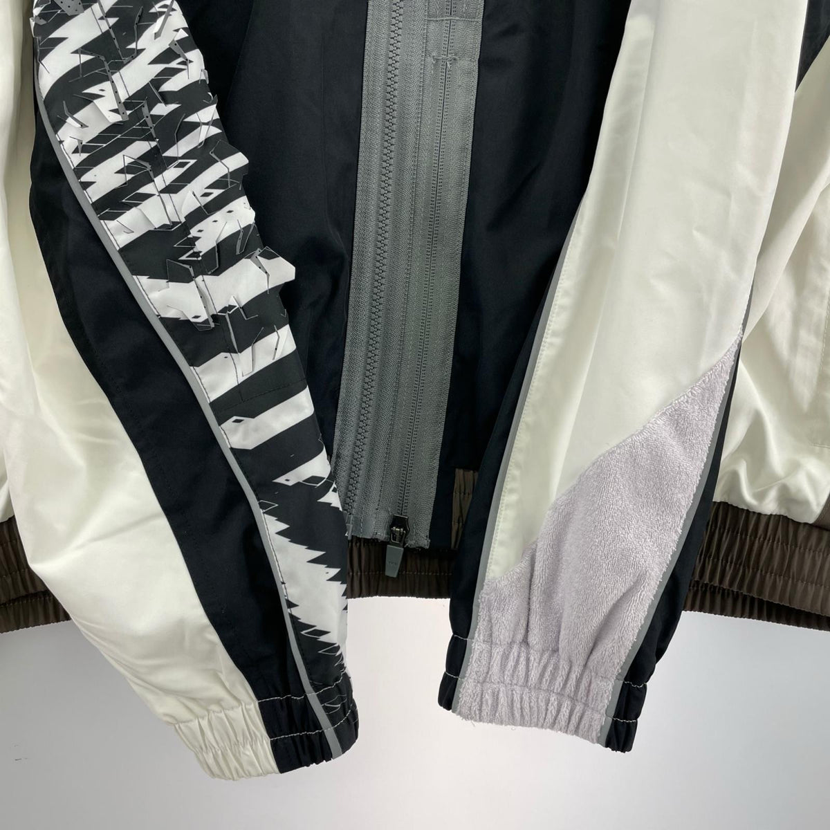 ジャケット NIKE× ACRONYM NRG CS Woven Jacket CZ4669-100(L) L マルチカラー