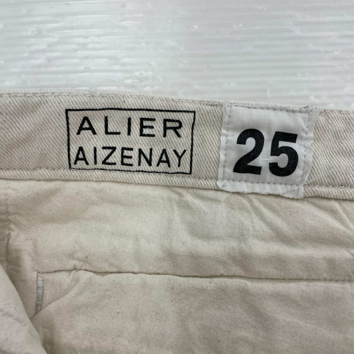 パンツ ALIER AIZENAY 2タックデニム 生成り (実寸36) ホワイト