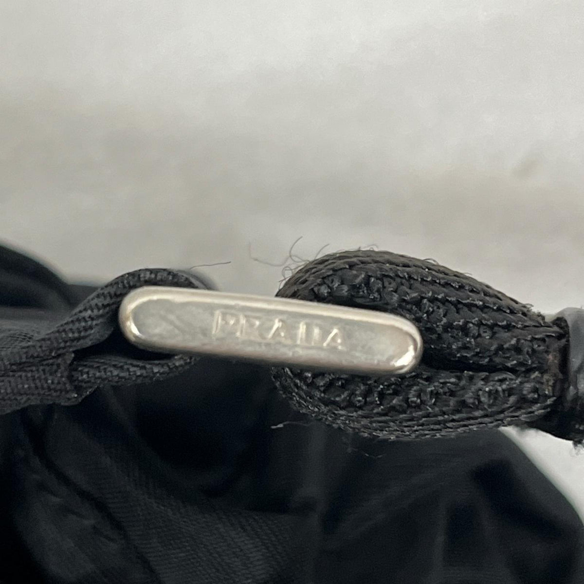 トライアングルロゴ/ナイロンショルダーバッグ