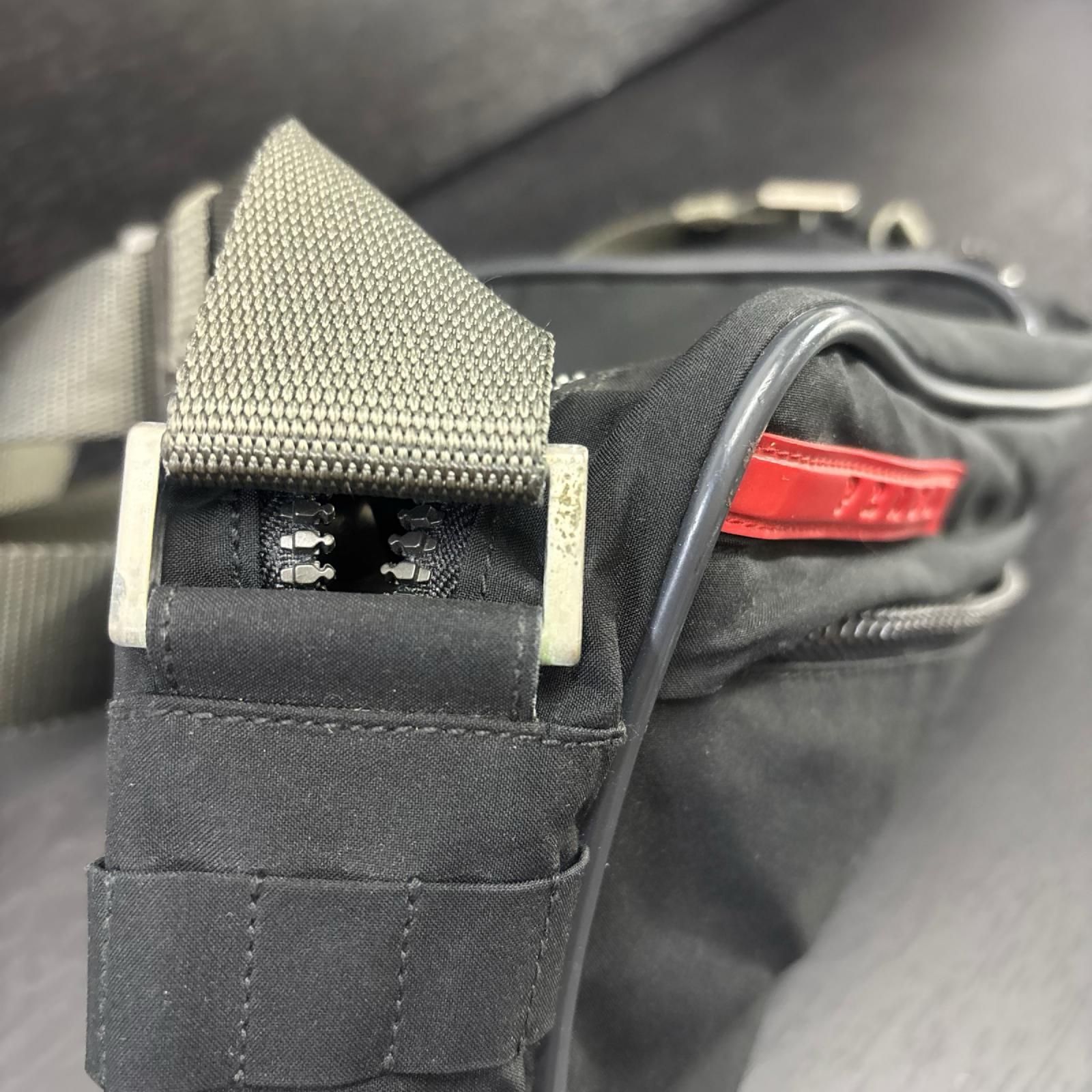 PRADA SPORT 黒