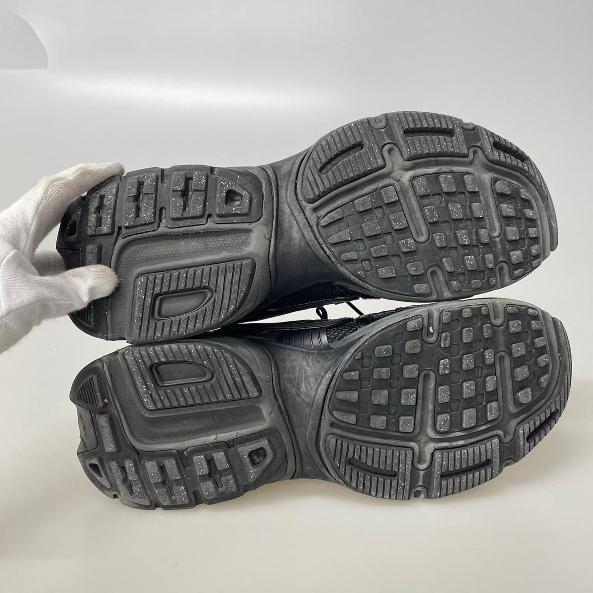 スニーカー V2K RUN BLACK/DK SMOKE GREY 29cm 29cm (US11 UK10 1/2 EU48) ブラック