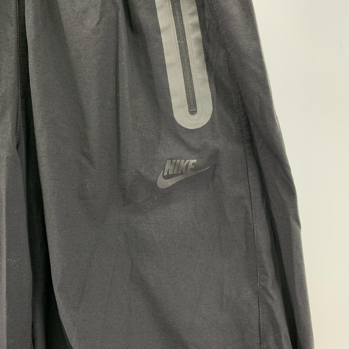 パンツ TECH WOVEN OPEN HEM PANT/サイズS S ブラック