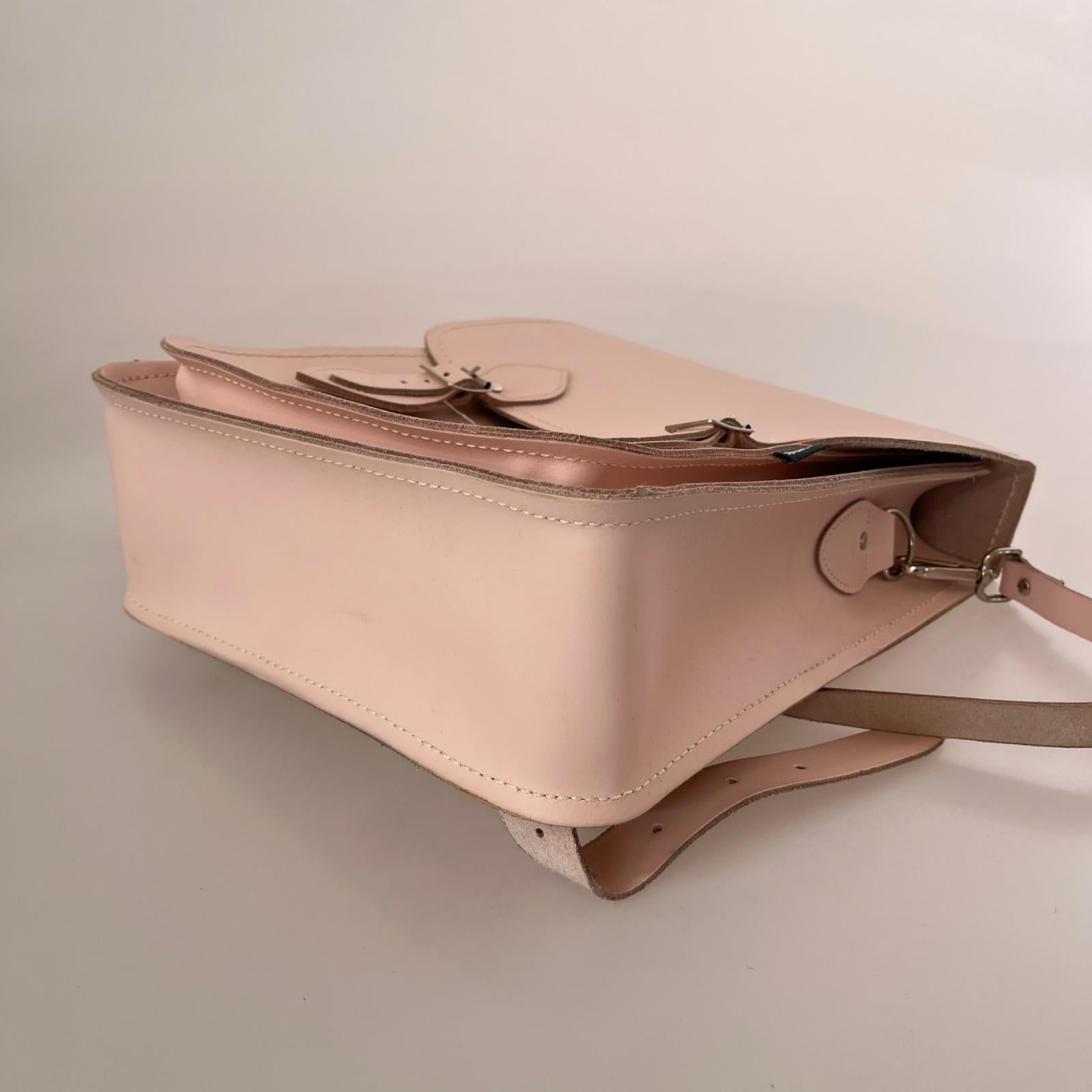 リュック・デイパック Zatchels シティバックパック ピンク