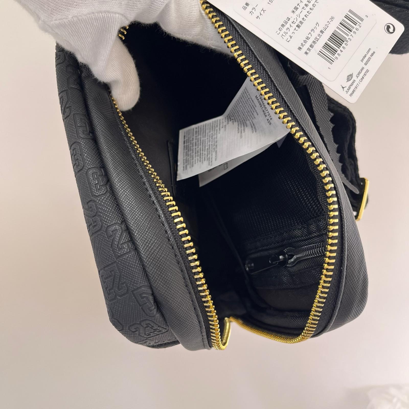 ボディバッグ JORDAN モノグラム スリングバッグ ブラック