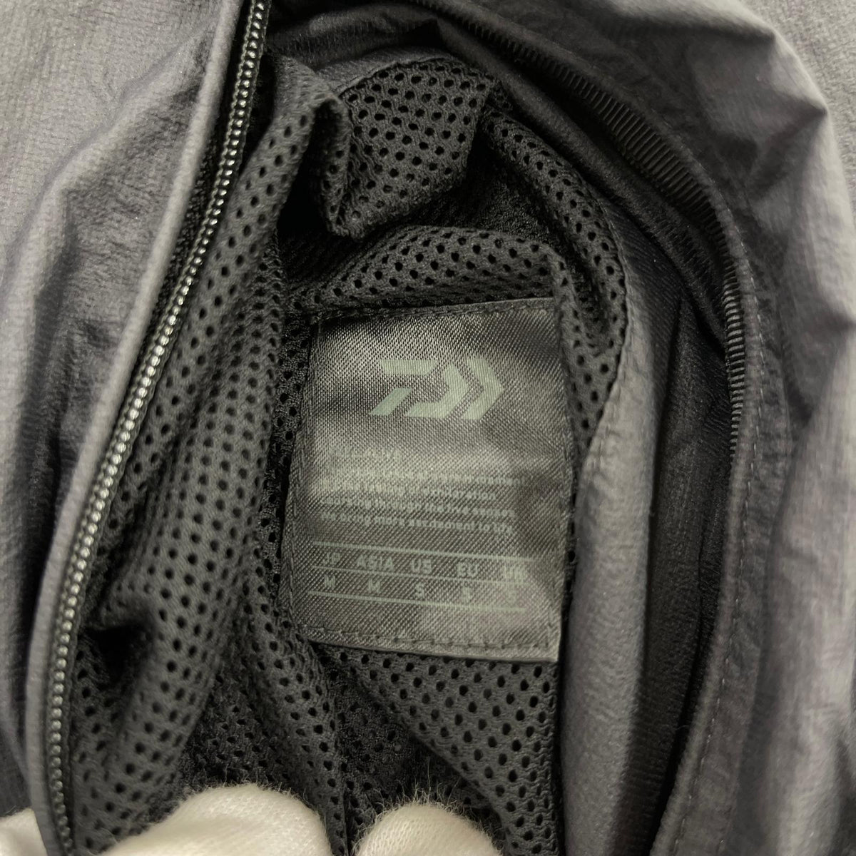 長袖シャツ TECH REVERSIBLE WIND SHIELD VEST 黒 M ブラック