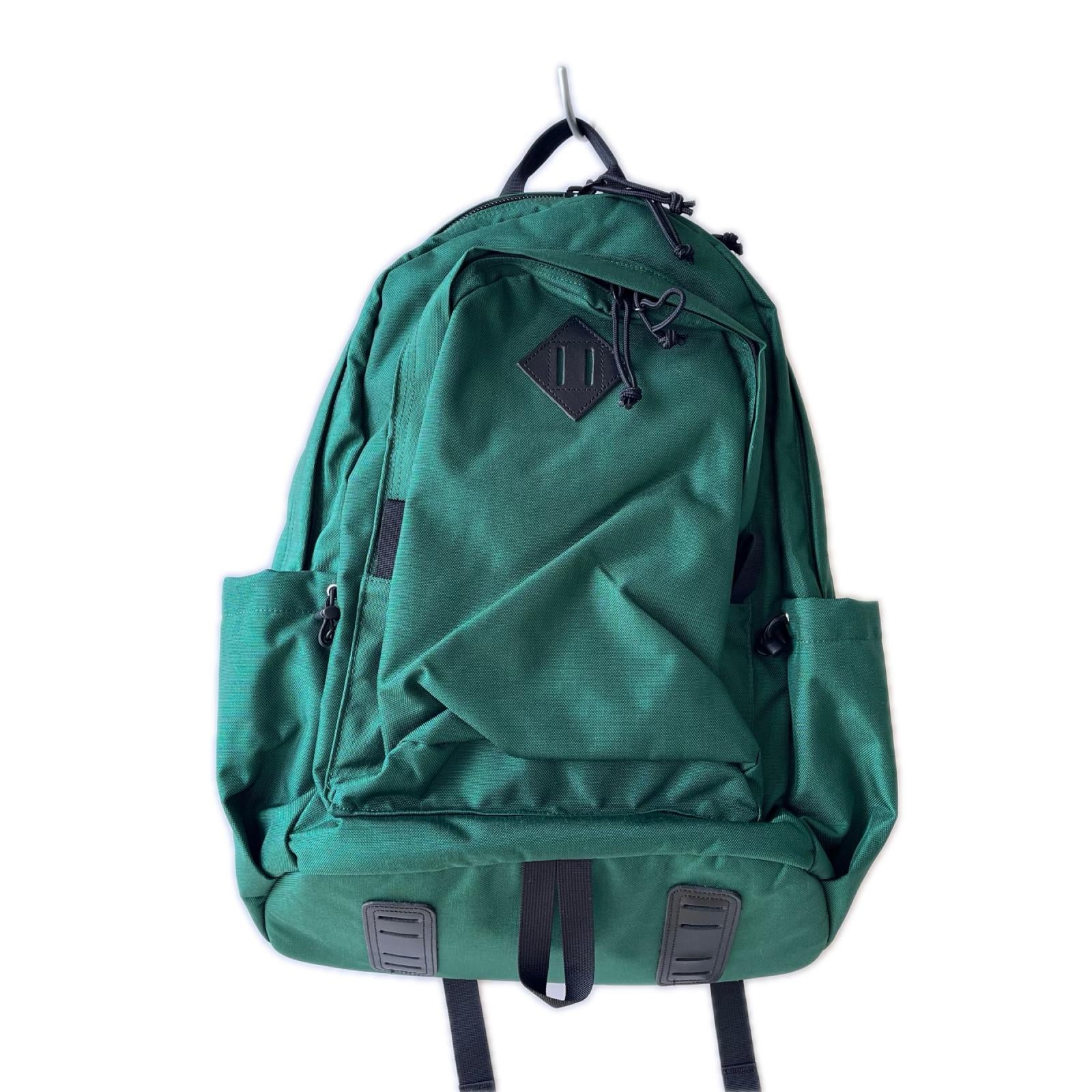 リュック・デイパック BEAMS+ Day Pack 2 Compartments グリーン