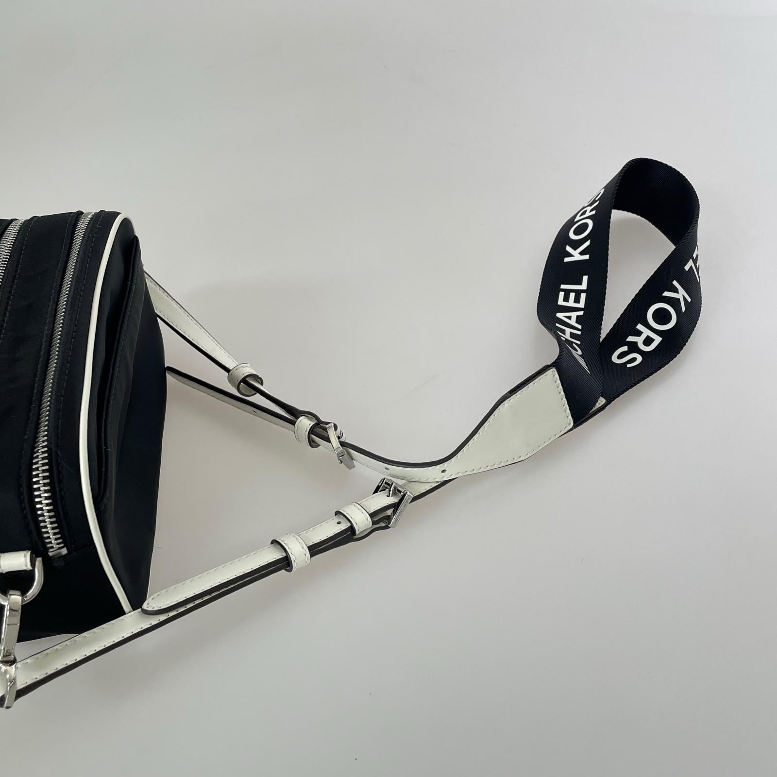 ショルダーバッグ ナイロンショルダーバッグ BLK ブラック