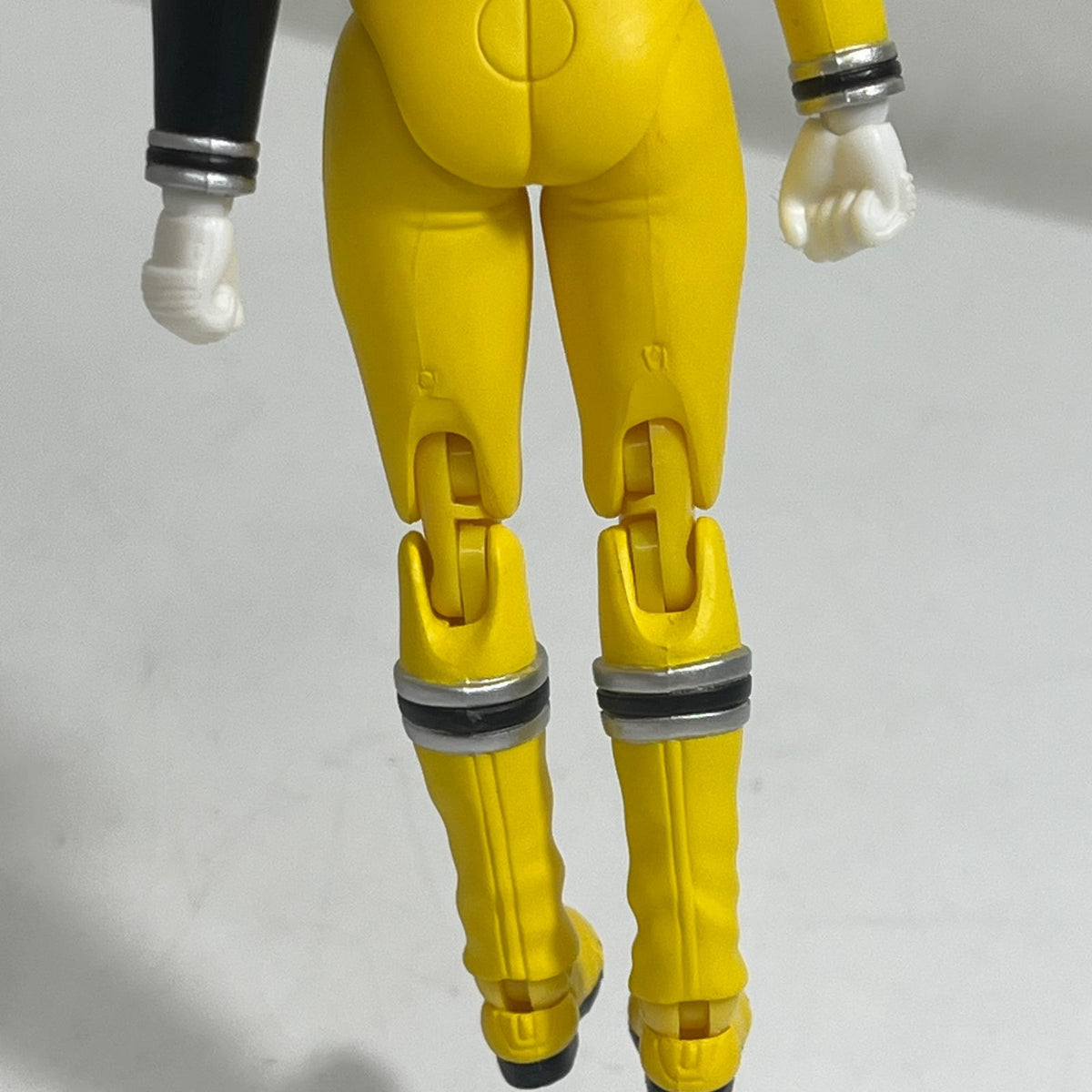 S.H.フィギュアーツ 特捜戦隊デカレンジャー デカイエロー (魂ウェブ限定) 特捜戦隊デカレンジャー バンダイ フィギュア/グッズ