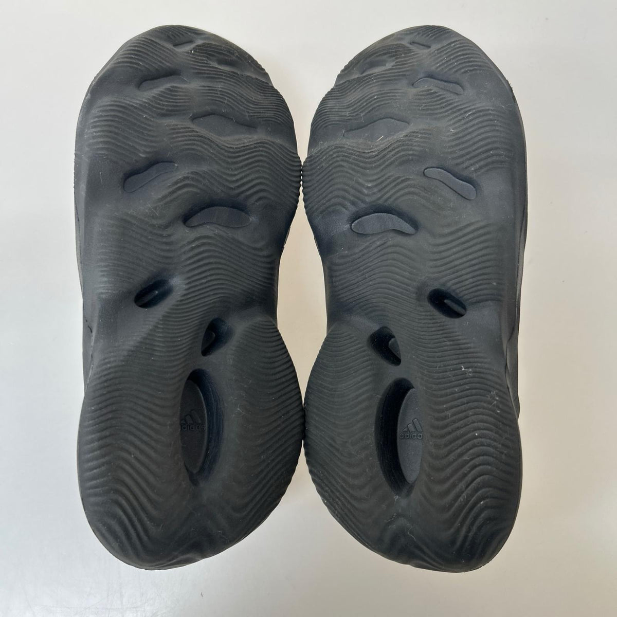 サンダル HP8739 YEEZY FOAM RUNNER ONYX 28.5cm (US10 1/2 UK10 EU47) ブラック