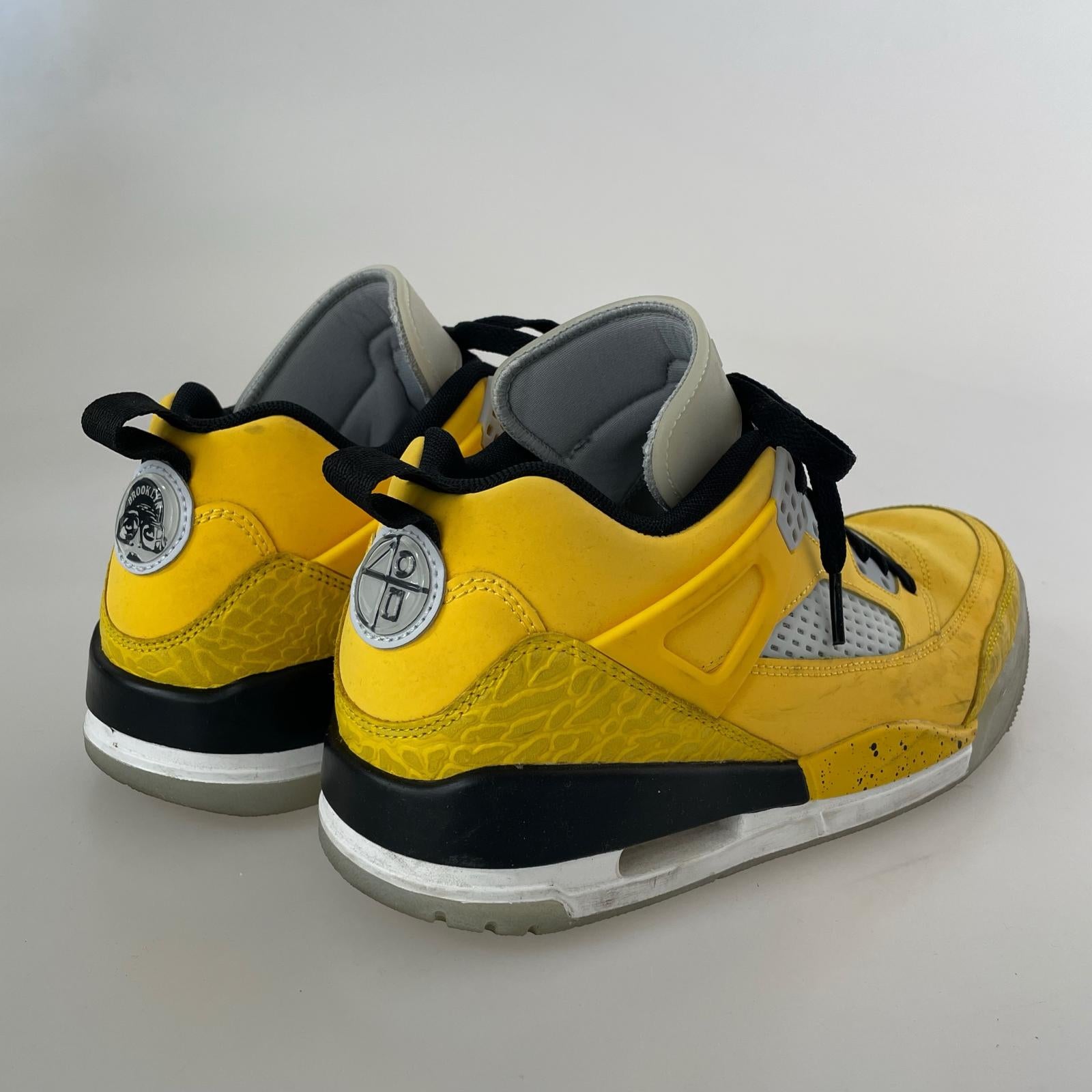 スニーカー JORDAN SPIZIKE LOW PRM HF4319-741 (26cm) 26cm (US8 UK7 1/2 EU42) イエロー