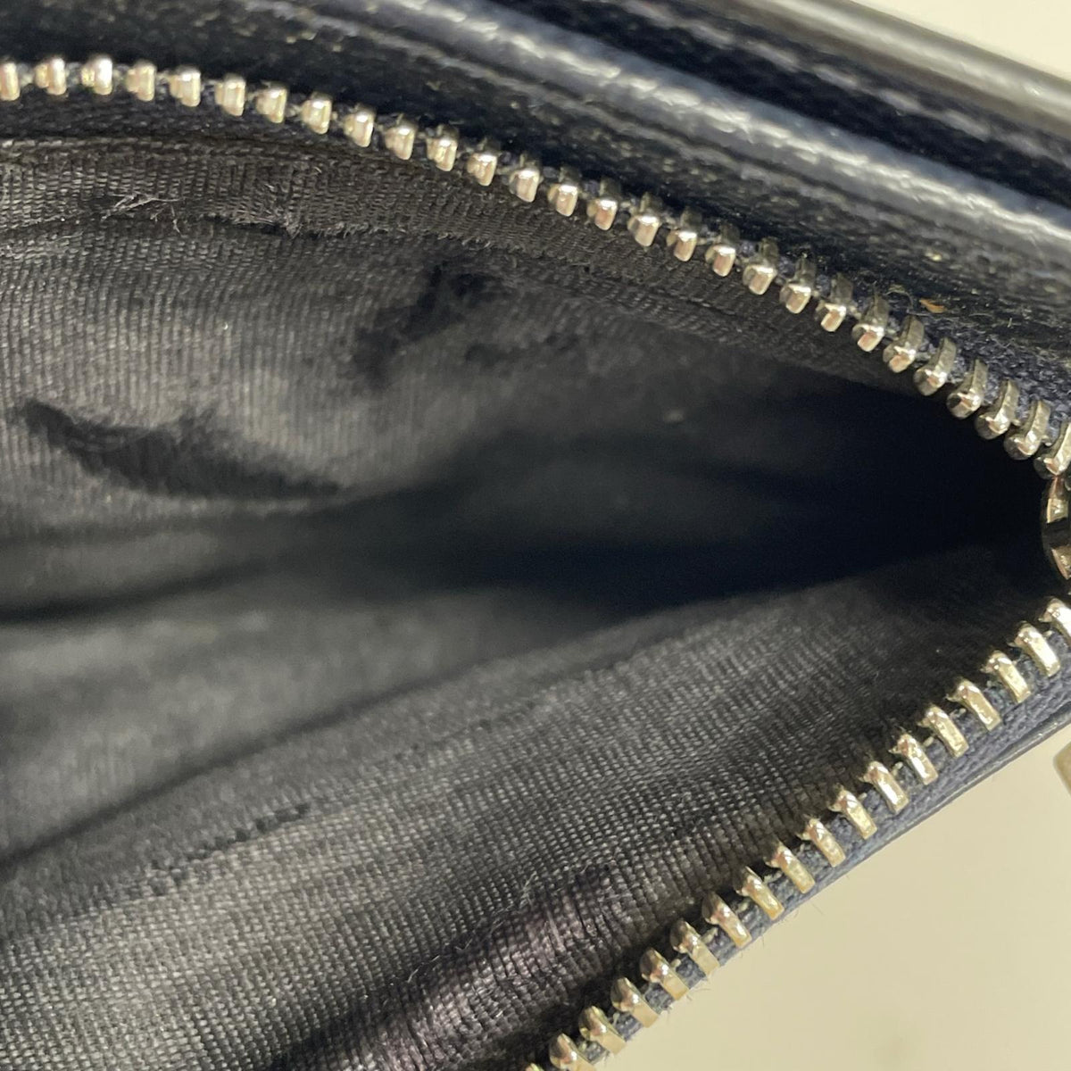 コンパクトウォレット 二つ折り財布