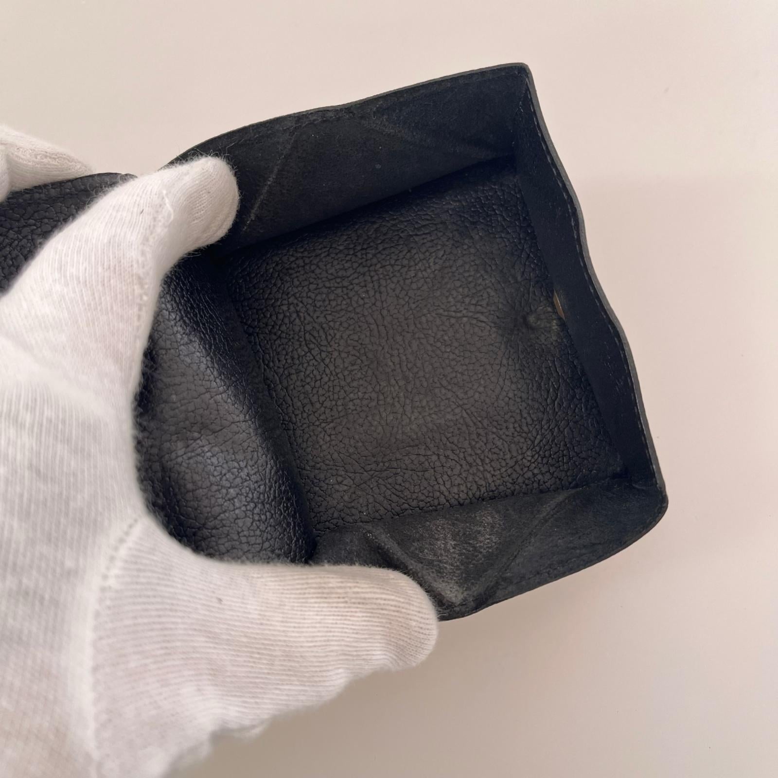 コンパクトウォレット レザー折り畳み財布 黒 ブラック