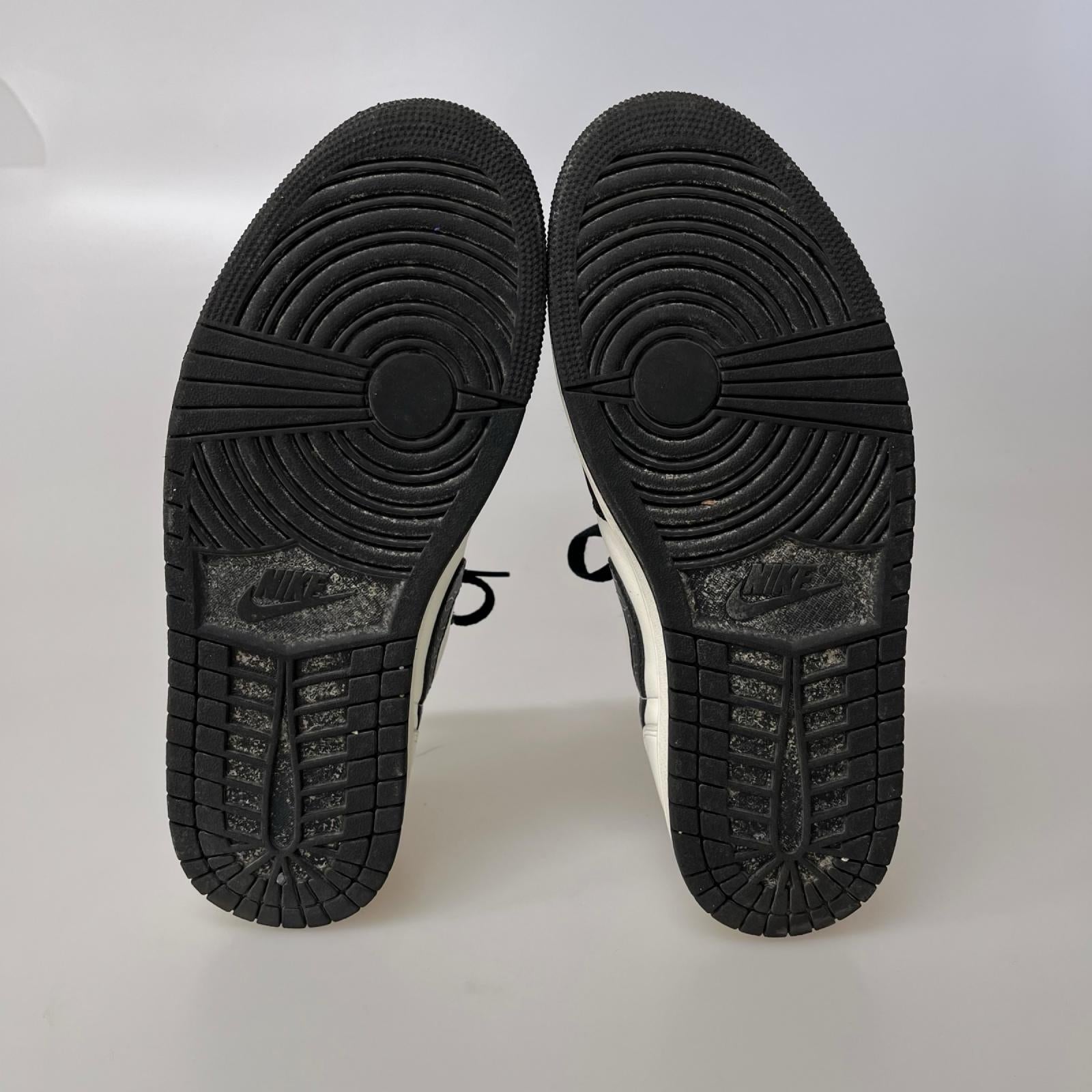 スニーカー HF8828-100 スニーカー 赤 (28.5) 28.5cm (US10 1/2 UK10 EU47)